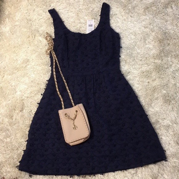 Vineyard Vines Dress - Picture 2 of 2